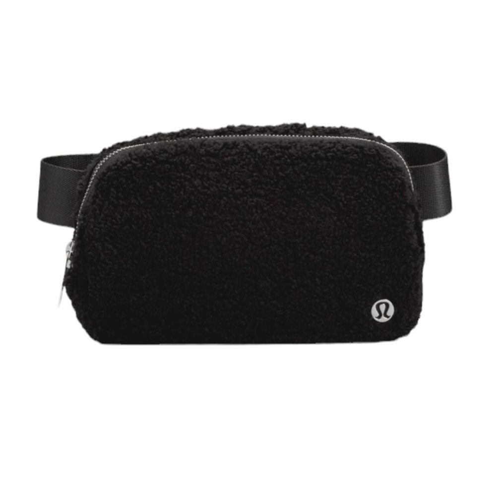 NEW Lululemon Everywhere Belt Bag Black Fleece 1L - Picture 2 of 16